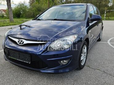 Hyundai i30 1.6 CRDI, 3.900 €, 2010. Hečbek, Dizel | 1582 cm3, 235.000 km, 66kW (90 KS), Manuelni 6 brzina, 4/5 vrata, 5 sedišta, Lazarevac