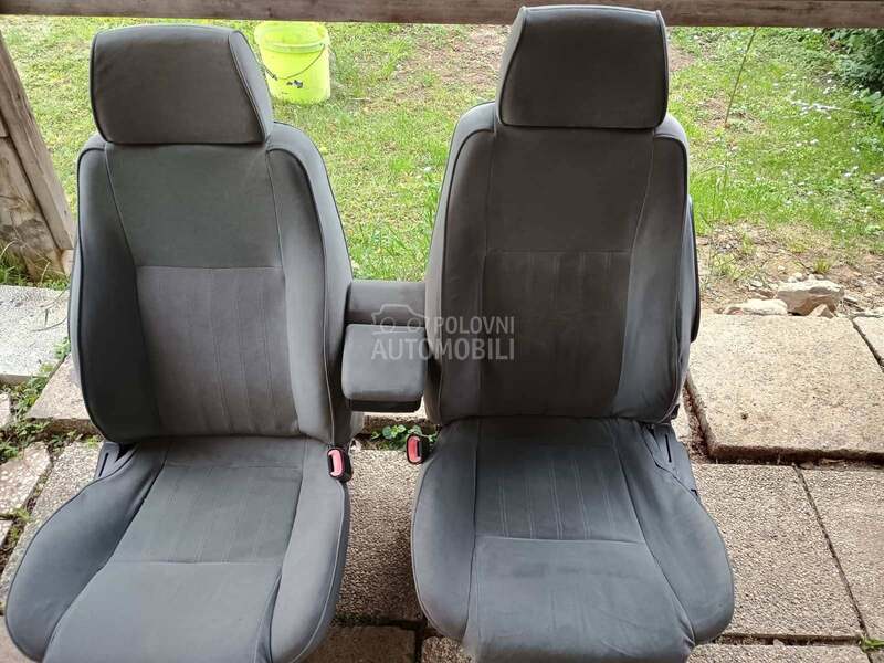 komplet sedidta sa tapacirima za Alfa Romeo 156 od 2000. do 2006. god.