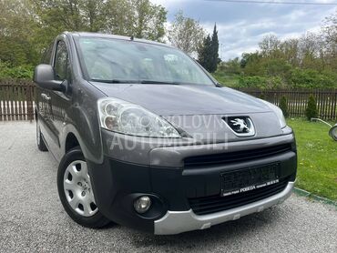 Peugeot Partner 1.6hdi / TEPPE, 4.700 €, 2011. Monovolumen (MiniVan), Dizel | 1560 cm3, 190.268 km, 68kW (92 KS), Manuelni 5 brzina, 4/5 vrata, 5 sedišta, Petrovaradin