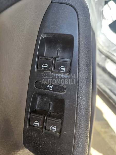 Prekidac stakla za Volkswagen Jetta od 2010. do 2015. god.