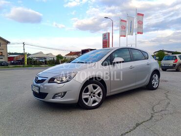 Opel Astra J 1.4 140 k s, 4.800 €, 2011. Hečbek, Benzin | 1364 cm3, 225.000 km, 103kW (140 KS), Manuelni 6 brzina, 4/5 vrata, 5 sedišta, Kragujevac