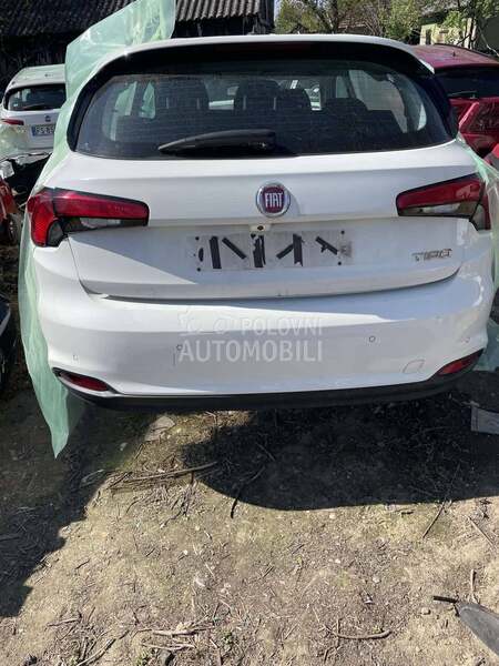 Gepek vrata za hedžbek za Fiat Tipo od 2016. do 2022. god.