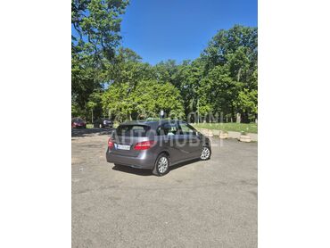Mercedes Benz B 180 AUT, 12.500 €, 2017. Hečbek, Dizel | 1461 cm3, 128.900 km, 81kW (110 KS), Automatski / poluautomatski, 4/5 vrata, 5 sedišta, Beograd