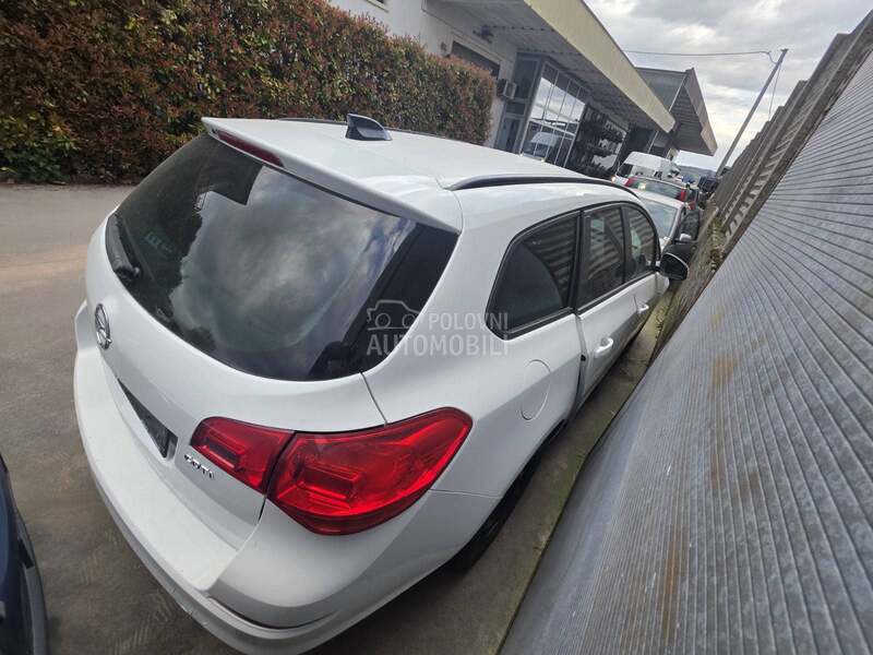 Stop svetlo za Opel Astra J od 2009. do 2015. god.