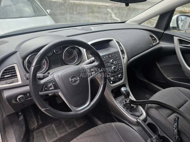 Radio CDplayer multimedia za Opel Astra J