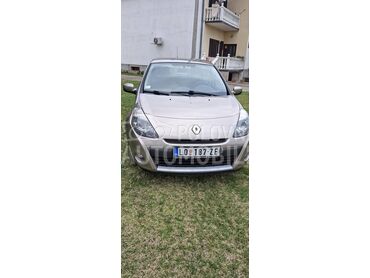 Renault Clio 1,2 16 v (može zamena), 3.950 €, 2012. Hečbek, Benzin | 1149 cm3, 112.700 km, 55kW (75 KS), Manuelni 5 brzina, 4/5 vrata, 5 sedišta, Laćarak