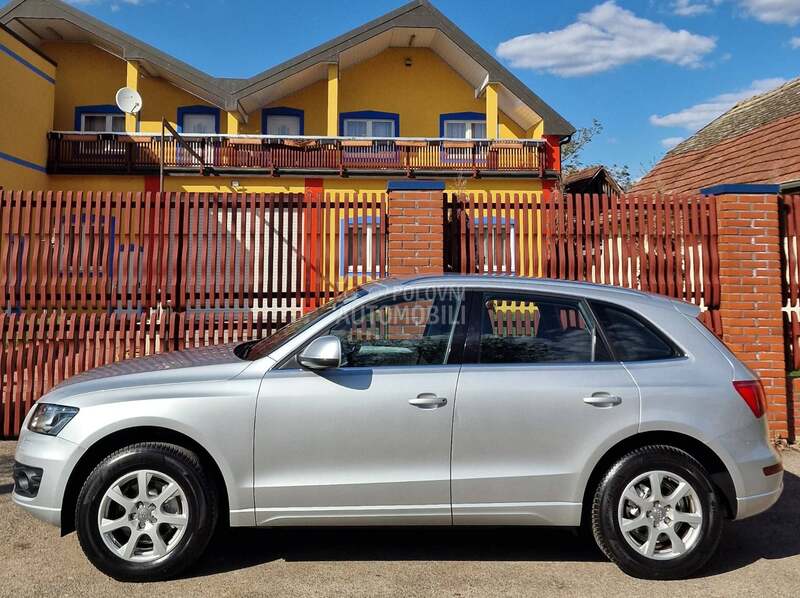 Audi Q5 2009 photo 2