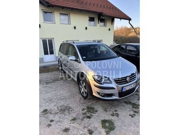Volkswagen Cross Touran , 5.400 €, 2008. Monovolumen (MiniVan), Dizel | 1968 cm3, 206.000 km, 102kW (139 KS), Manuelni 5 brzina, 4/5 vrata, 5 sedišta, Užice