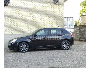 Alfa Romeo Giulietta , 5.300 €, 2010. Hečbek, Dizel | 1956 cm3, 222.222 km, 125kW (170 KS), Manuelni 6 brzina, 4/5 vrata, 5 sedišta, Bečej