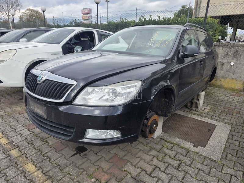 Prednji branik za Škoda Octavia od 2009. do 2013. god.