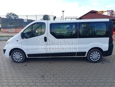 Opel Vivaro 2.5 cdti, 5.450 €, 2008. , 329.918 km, Putnički kombi, Dizel, 2500 cm3, Manuelni menjač, Aranđelovac