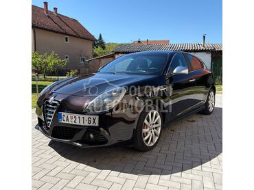Alfa Romeo Giulietta , 5.200 €, 2010. Hečbek, Benzin | 1368 cm3, 196.542 km, 125kW (170 KS), Manuelni 6 brzina, 4/5 vrata, 5 sedišta, Čačak