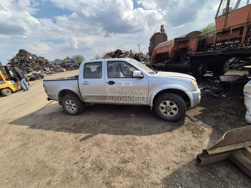 Isuzu D-Max 2006. god. -  kompletan auto u delovima