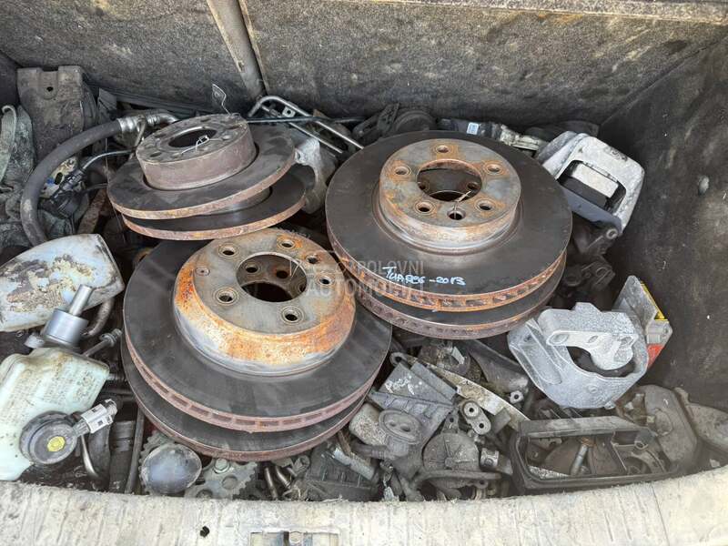 Diskovi i doboši za Volkswagen Touareg od 2010. do 2015. god.