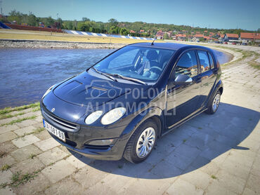Smart ForFour , 1.850 €, 2004. Hečbek, Benzin | 1332 cm3, 236.435 km, 70kW (95 KS), Manuelni 5 brzina, 4/5 vrata, 4 sedišta, Zaječar