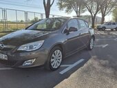 Opel Astra J 