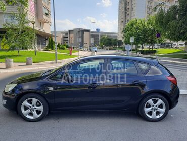 Opel Astra J 1.7 CDTI, 4.200 €, 2010. Hečbek, Dizel | 1686 cm3, 227.300 km, 81kW (110 KS), Manuelni 6 brzina, 4/5 vrata, 5 sedišta, Beograd