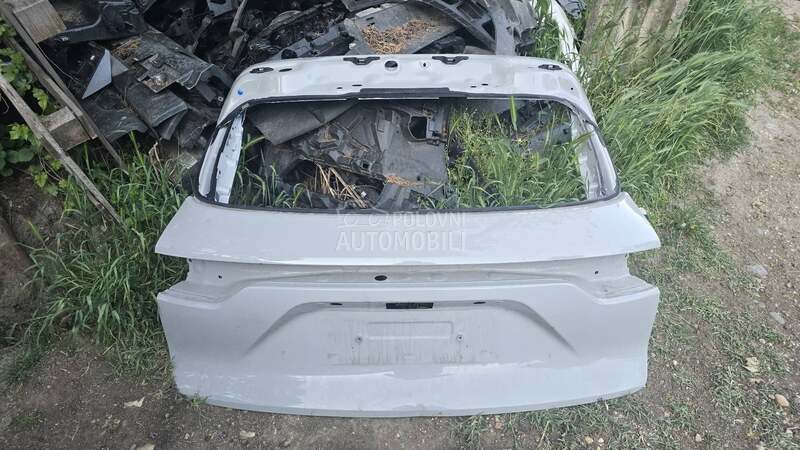 gepek vrata 9y0 za Porsche Cayenne