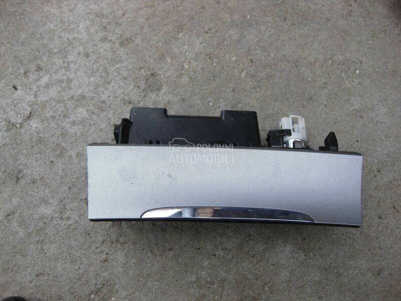 Pepeljara za Volkswagen Passat B6 od 2005. do 2010. god.