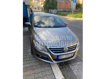 Volkswagen Passat CC, 7.300 €, 2011. Limuzina, Benzin | 1798 cm3, 216.365 km, 117kW (159 KS), Automatski / poluautomatski, 4/5 vrata, 5 sedišta, Savski Venac