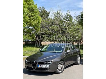 Alfa Romeo 159 1.9 JTDm (može zamena), 3.190 €, 2007. Limuzina, Dizel | 1910 cm3, 258.000 km, 110kW (150 KS), Manuelni 6 brzina, 4/5 vrata, 5 sedišta, Pančevo