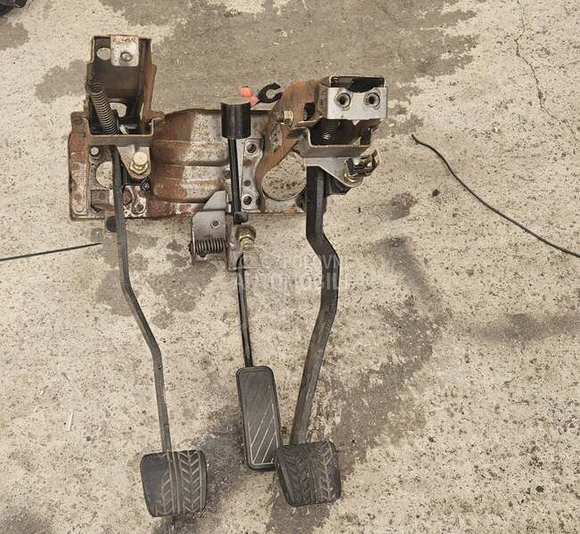 PAPUCA GASA PEDALA za Kia Sportage za 2003. god.