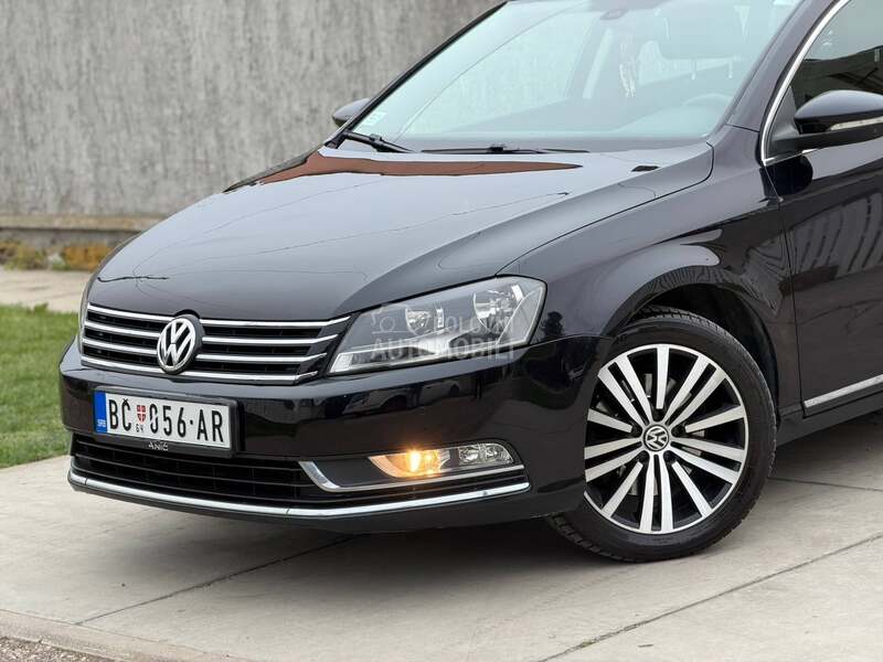 Volkswagen Passat 2012 photo 2
