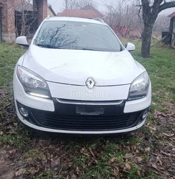 Reno megan 3 branik far hauba za Renault Megane od 2009. do 2013. god.