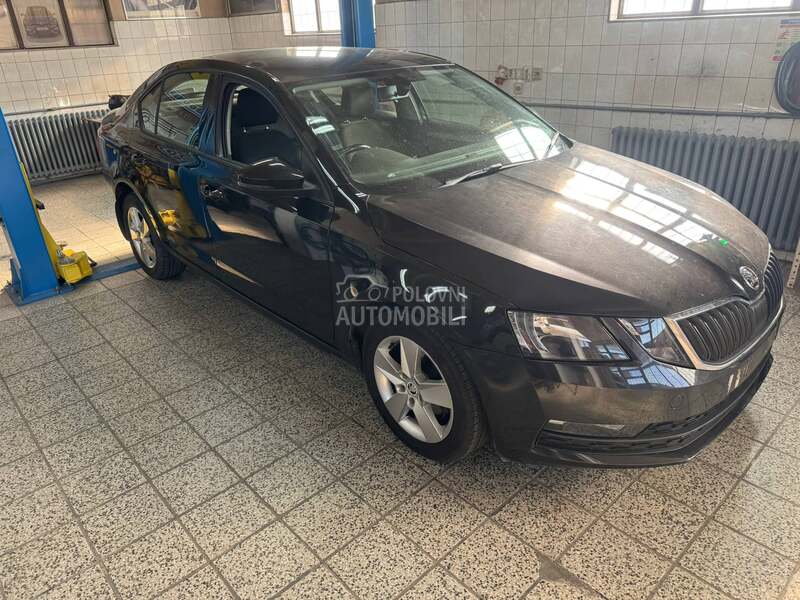 Škoda Octavia 1.6tdi -  kompletan auto u delovima
