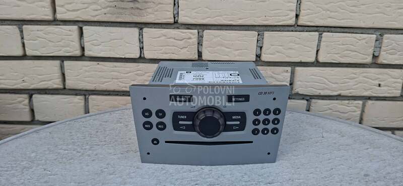 CD MP3 FABRICKI SA KODOM za Opel Corsa D