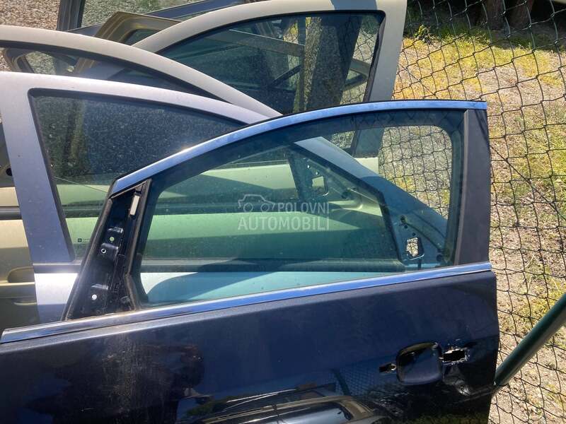 staklo vrata prednje levo za Opel Astra J