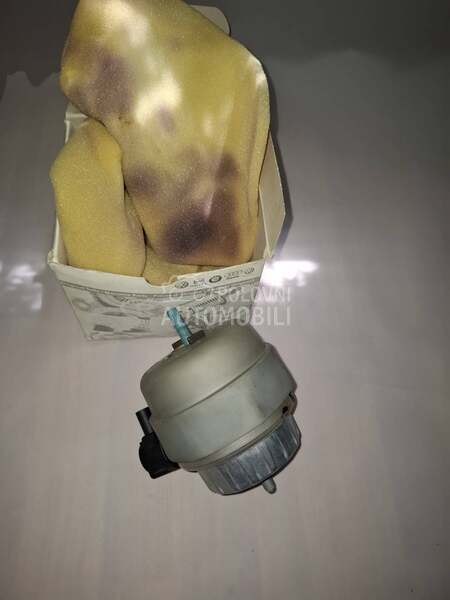 Nosac motora a6 c6 2.7 3.0 TDI za Audi A6