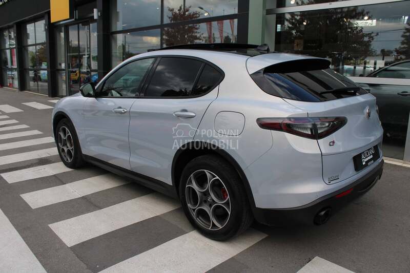 Alfa Romeo Stelvio 2023 photo 5