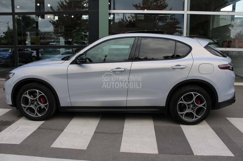 Alfa Romeo Stelvio 2023 photo 4