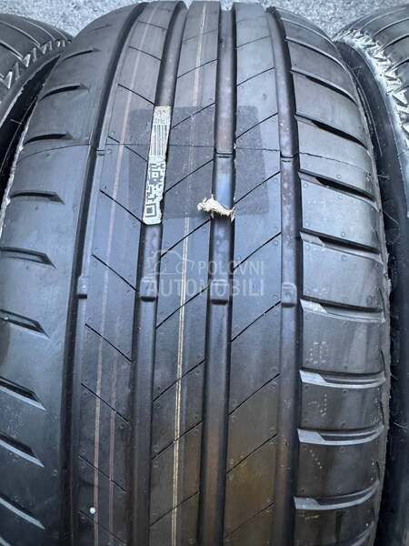 Bridgestone 235/50 R19 Letnja