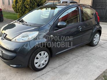 Peugeot 107 , 2.765 €, 2007. Hečbek, Benzin | 998 cm3, 144.944 km, 50kW (68 KS), Manuelni 5 brzina, 4/5 vrata, 4 sedišta, Deliblato