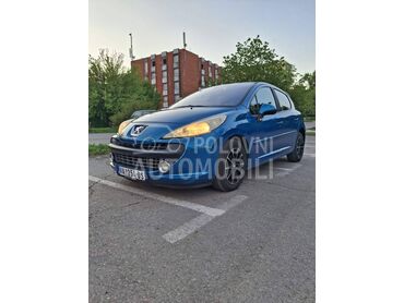 Peugeot 207, 3.450 €, 2008. Hečbek, Benzin | 1397 cm3, 131.000 km, 70kW (95 KS), Manuelni 5 brzina, 4/5 vrata, 5 sedišta, Valjevo