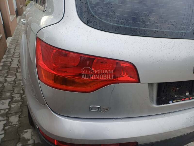 lampe za Audi Q7 od 2005. do 2012. god.