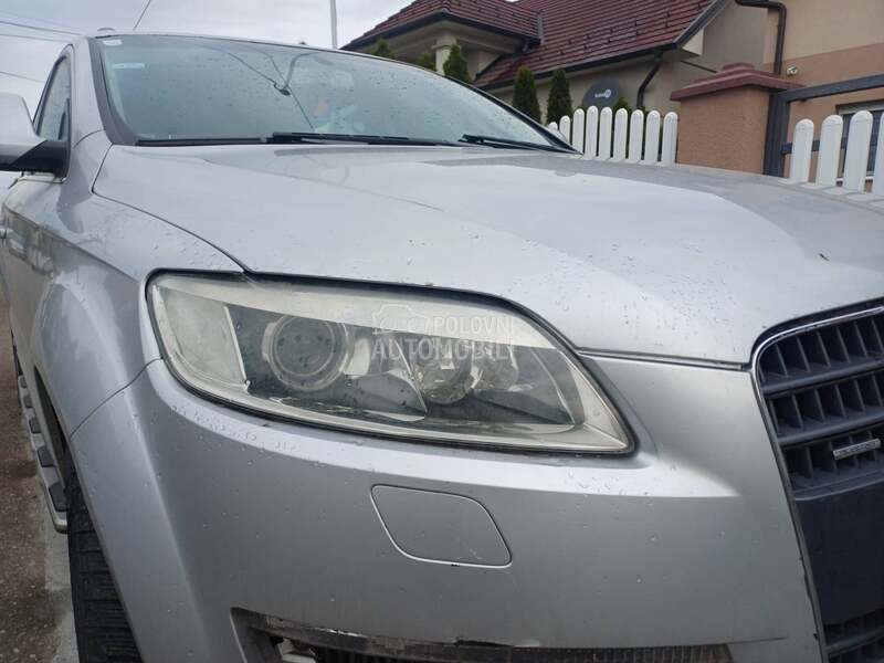 prednjica za Audi Q7 od 2005. do 2012. god.