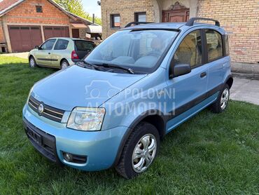 Fiat Panda 1.2 4x4, 2.999 €, 2004. Hečbek, Benzin | 1242 cm3, 199.000 km, 44kW (60 KS), Manuelni 5 brzina, 4/5 vrata, 4 sedišta, Beograd