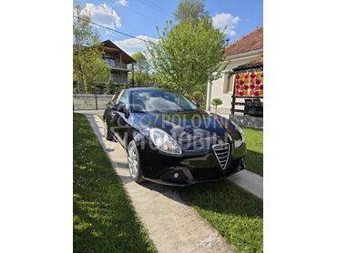 Alfa Romeo Giulietta , 4.600 €, 2011. Hečbek, Benzin | 1368 cm3, 174.286 km, 88kW (120 KS), Manuelni 6 brzina, 4/5 vrata, 5 sedišta, Vrčin