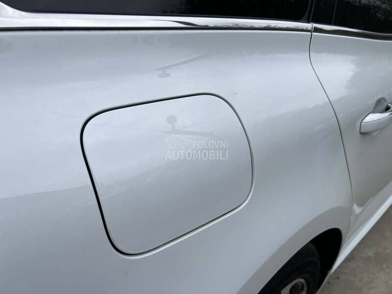 Poklopac rezervoara beli DV369 za Renault Talisman od 2015. do 2022. god.