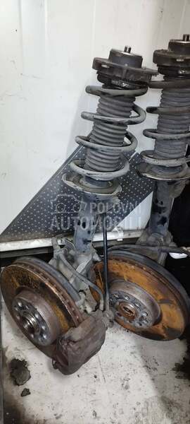 Prednji amortizer za Volkswagen Passat B6