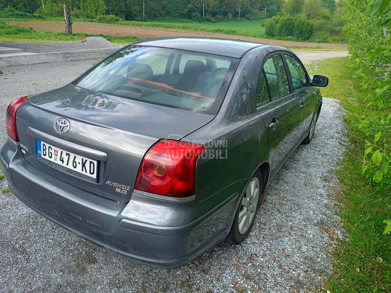 Toyota Avensis 2005. god. -  kompletan auto u delovima