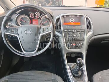 Opel Astra J 1.6 CDTI, 5.400 €, 2015. Karavan, Dizel | 1598 cm3, 214.000 km, 81kW (110 KS), Manuelni 6 brzina, 4/5 vrata, 5 sedišta, Niš
