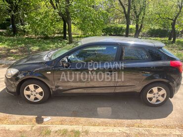 Kia pro_cee`d 1.4 (može zamena), 4.750 €, 2011. Kupe, Benzin | 1396 cm3, 122.000 km, 77kW (105 KS), Manuelni 5 brzina, 2/3 vrata, 5 sedišta, Voždovac