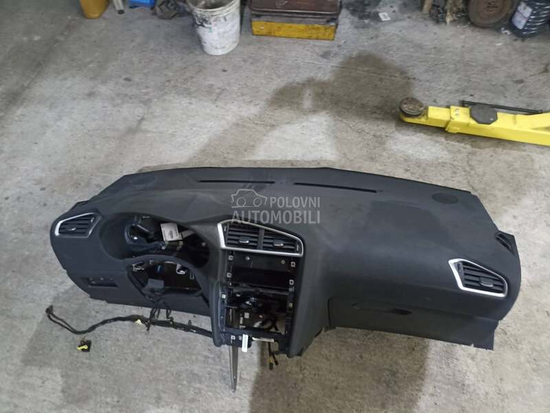 Instrument tabla za Citroen C4