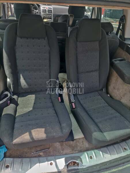 Pomocna sedista za Peugeot 307