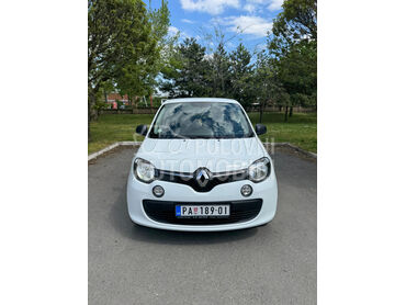 Renault Twingo , 4.650 €, 2015. Hečbek, Benzin | 999 cm3, 213.198 km, 52kW (71 KS), Manuelni 5 brzina, 4/5 vrata, 4 sedišta, Pančevo