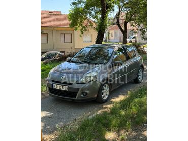 Renault Clio, 2.950 €, 2011. Hečbek, Dizel | 1461 cm3, 203.226 km, 55kW (75 KS), Manuelni 5 brzina, 2/3 vrata, 5 sedišta, Kragujevac